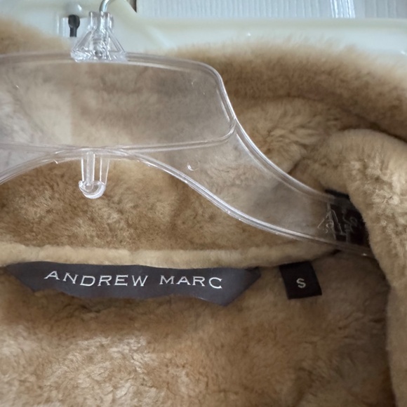 Women's Shearling coat by Andrew Marc - Picture 4 of 7